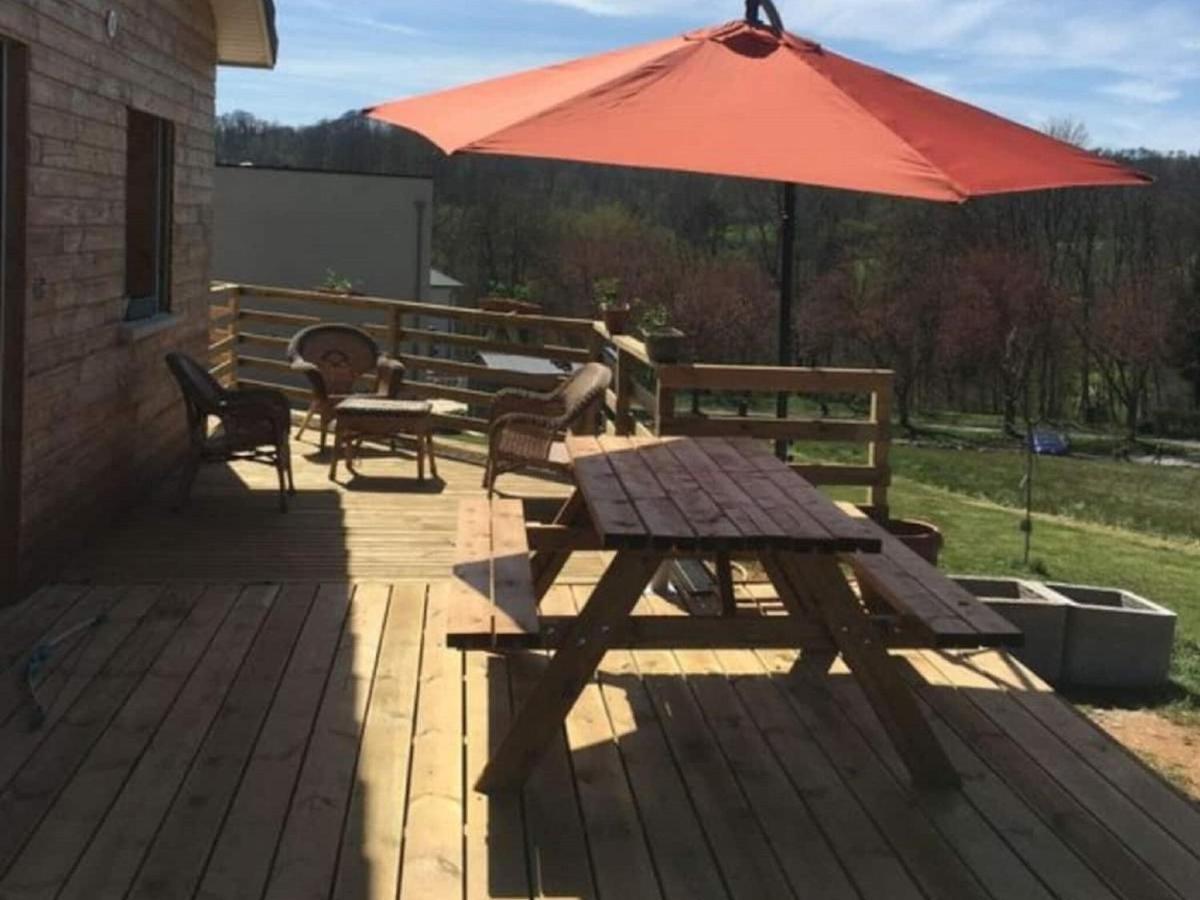 Cozy Holiday Home In Givonne 외부 사진