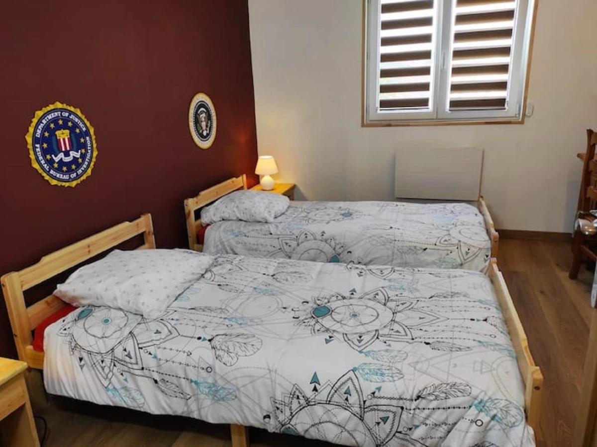 Cozy Holiday Home In Givonne 외부 사진
